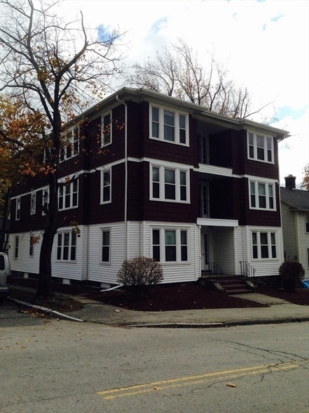 Building Photo - 154 Lovell St