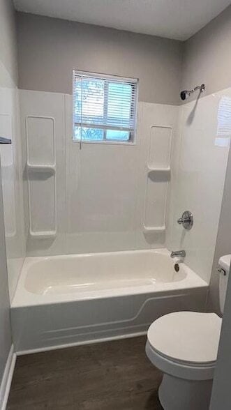 Building Photo - 120 Wolfe St