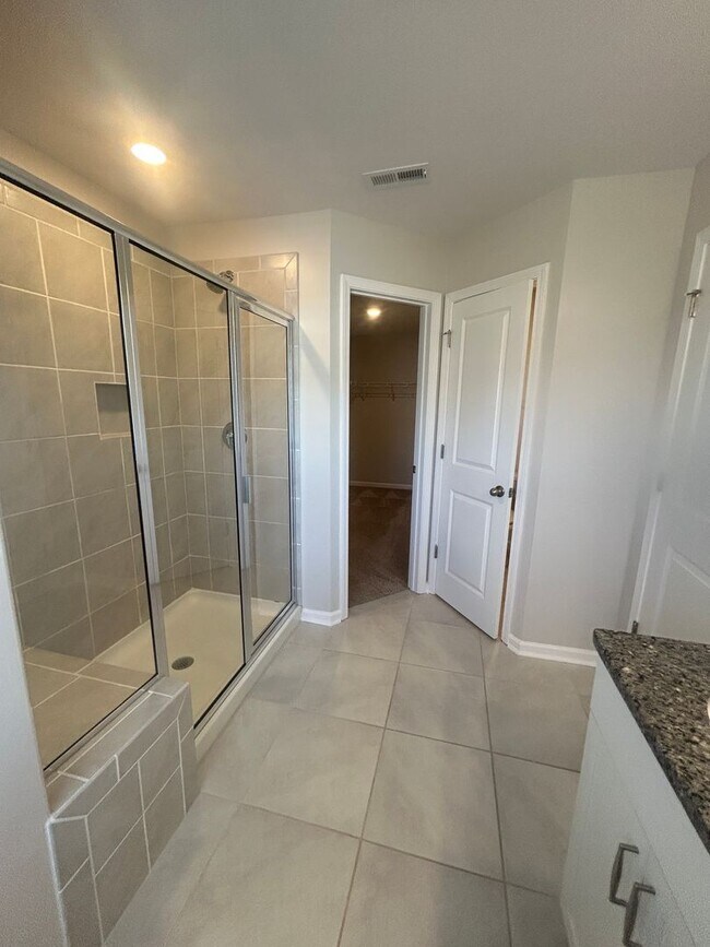 Building Photo - Modern Fountain Park Townhome with Open Floor Plan & 9’ Ceilings