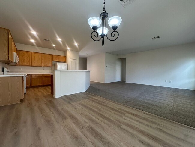 Building Photo - Sun City Aliante - 2 Bedroom and a Den - Great Floor Plan