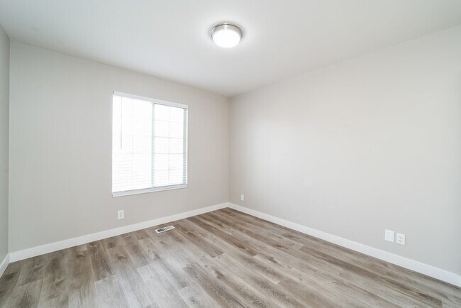 Building Photo - 1279 Morning Sun Dr