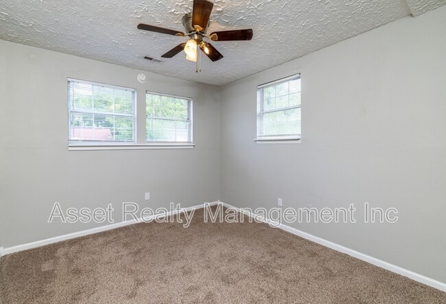 Building Photo - 204 Wynn Ave