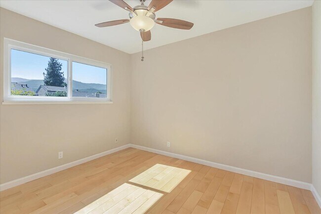 Building Photo - 6640 Bunker Hill Ct
