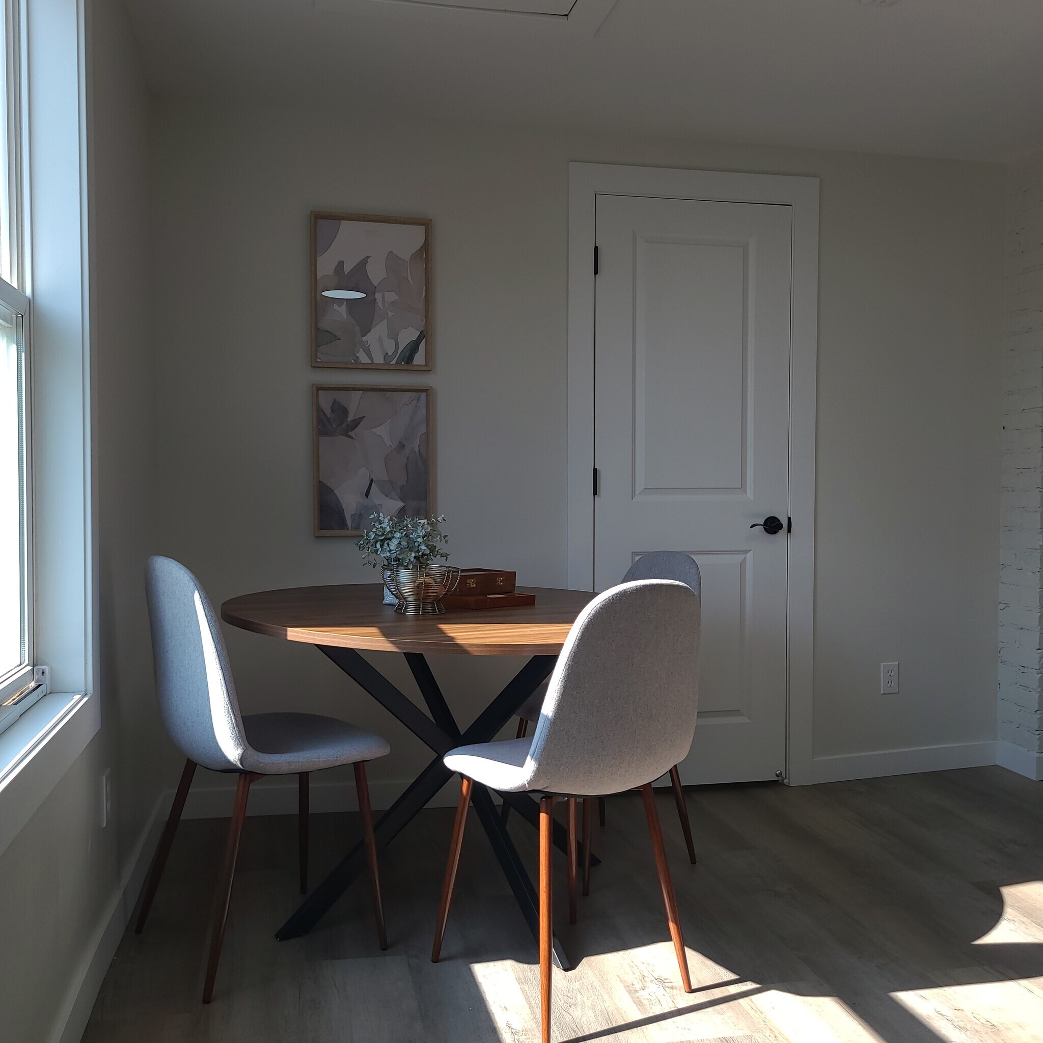 3rd Floor Dining Room - 3402 Portland Ave
