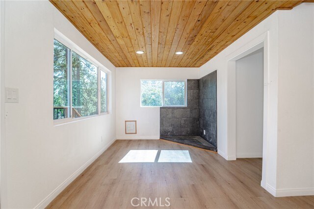 Building Photo - 872 Hill Ln