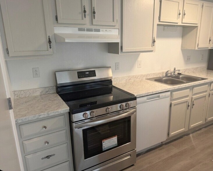 Building Photo - 9333 Old Concord Rd