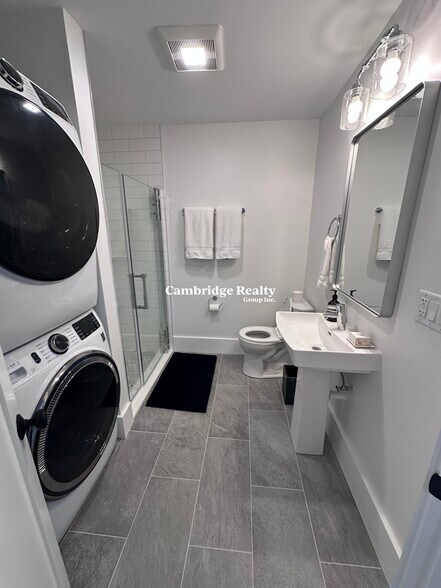 Building Photo - 401 Columbia St