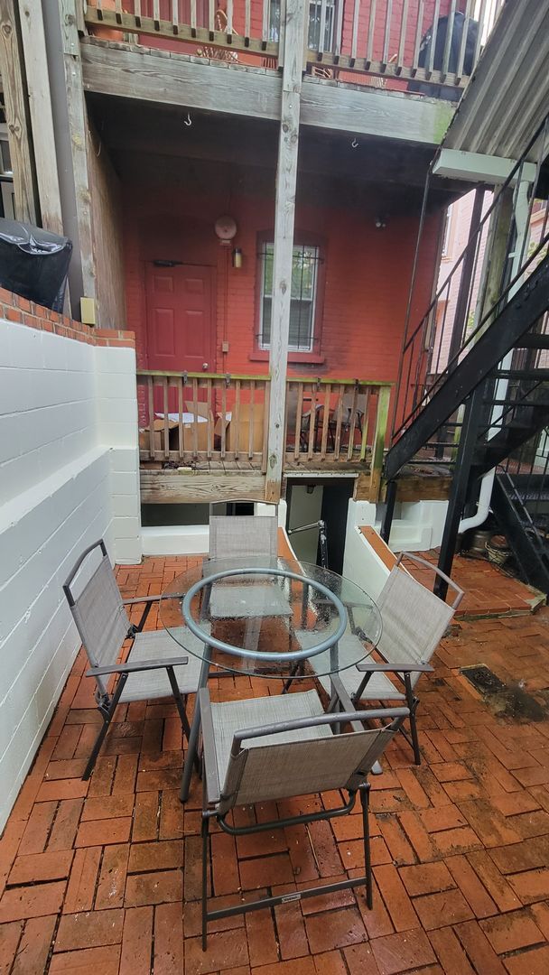 Building Photo - 1/2 Off One Months for a Lease Start by 9/...