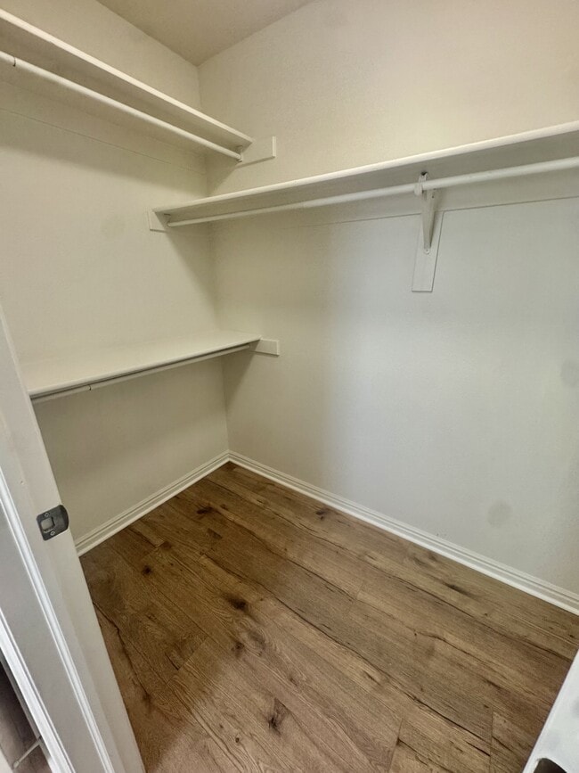 Building Photo - 1122 E 300 S