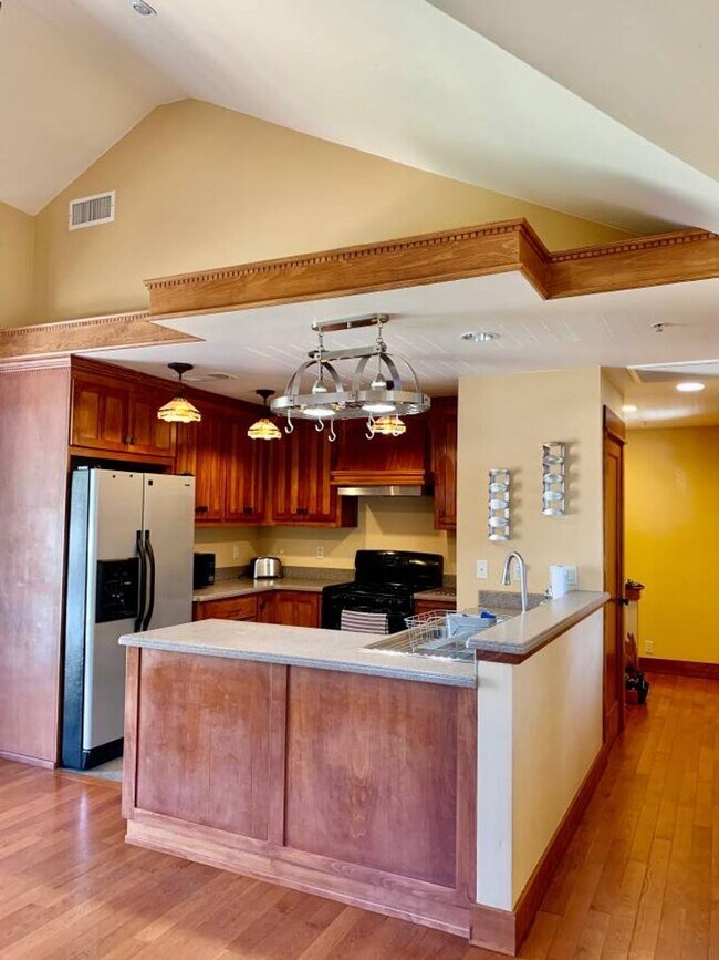 Building Photo - 3 Bedroom/2 Bath Downtown SLO