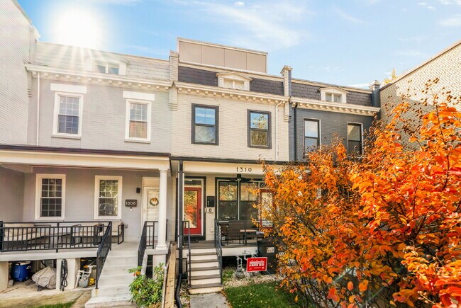 Primary Photo - Penthouse 2BR/2.5BA with 3 Private Outdoor...