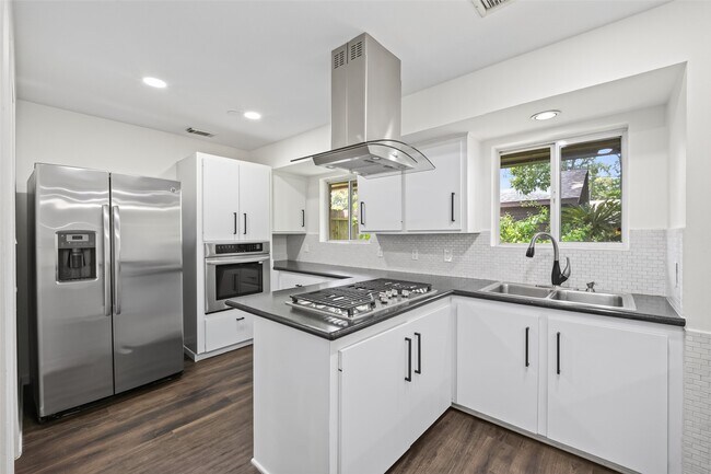 Building Photo - 5830 Yarwell Dr