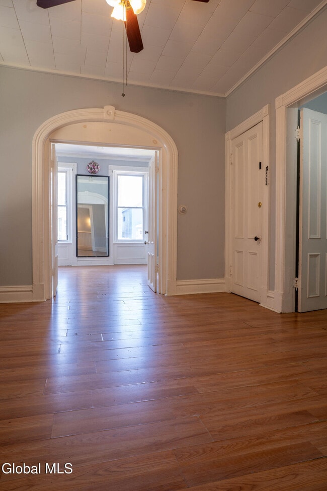 Building Photo - 546 5th Ave