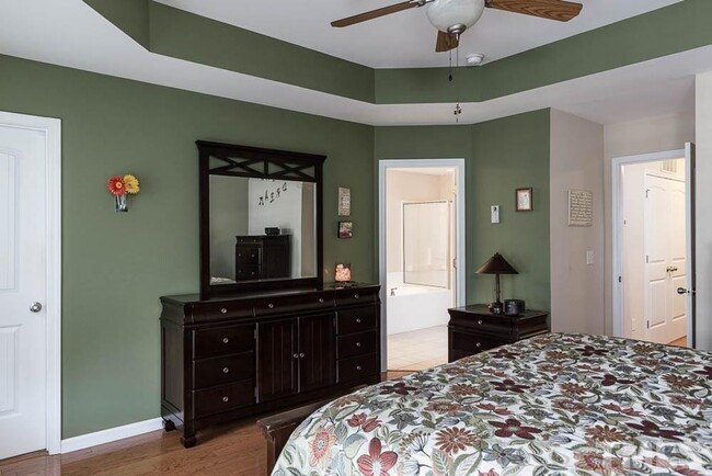 Building Photo - Charming 3BD, 2.5BA Raleigh Townhouse with...