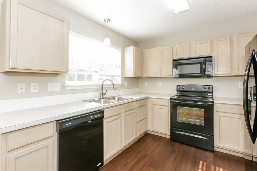 Building Photo - 8303 Hornwood Ct