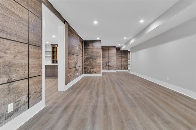 Building Photo - 3671 Hamilton Mill Rd