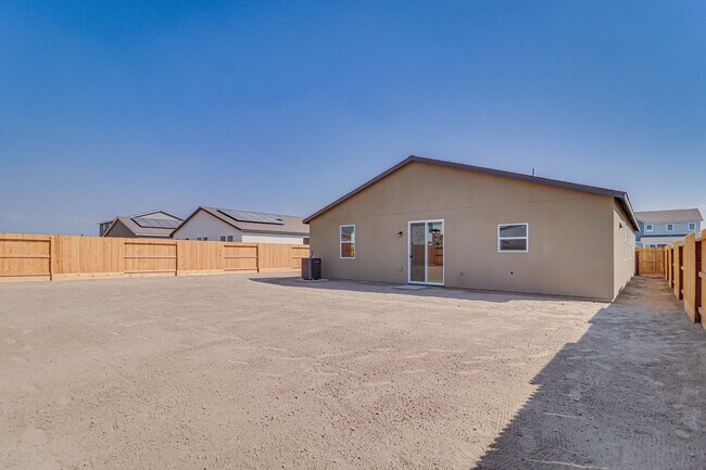 Building Photo - Villages of Gosford Home!