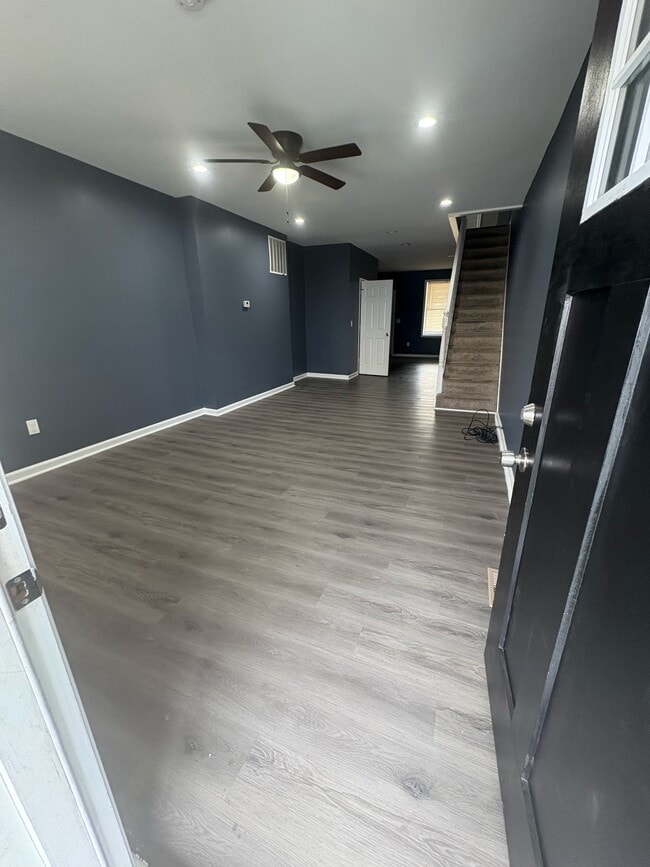 Building Photo - 636 E 29th St