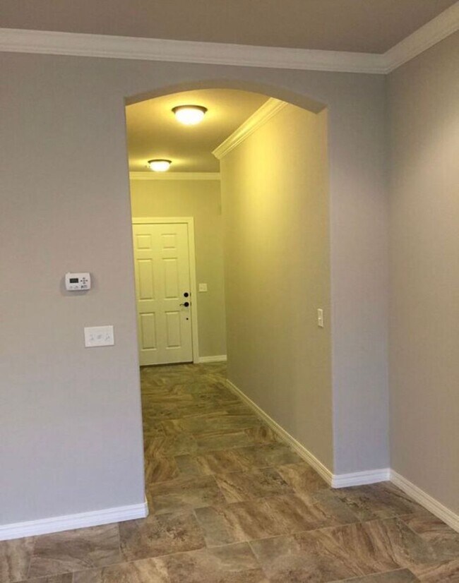 Building Photo - BEAUTIFUL HOME IN GREAT LOCATION!
