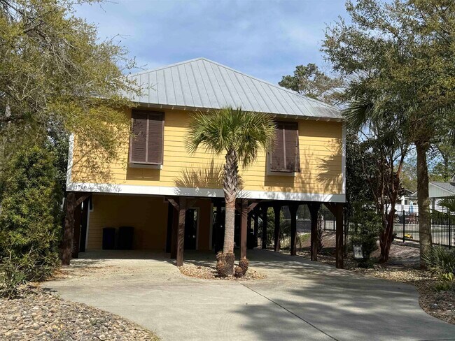 Building Photo - 1708 25th Ave N