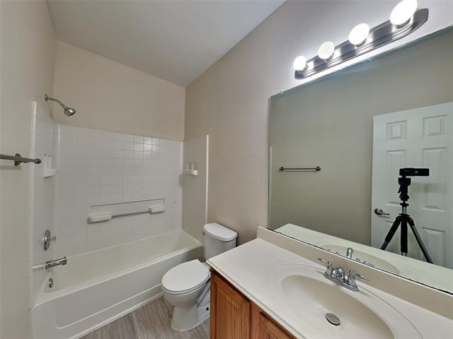 Building Photo - 613 Destin Dr
