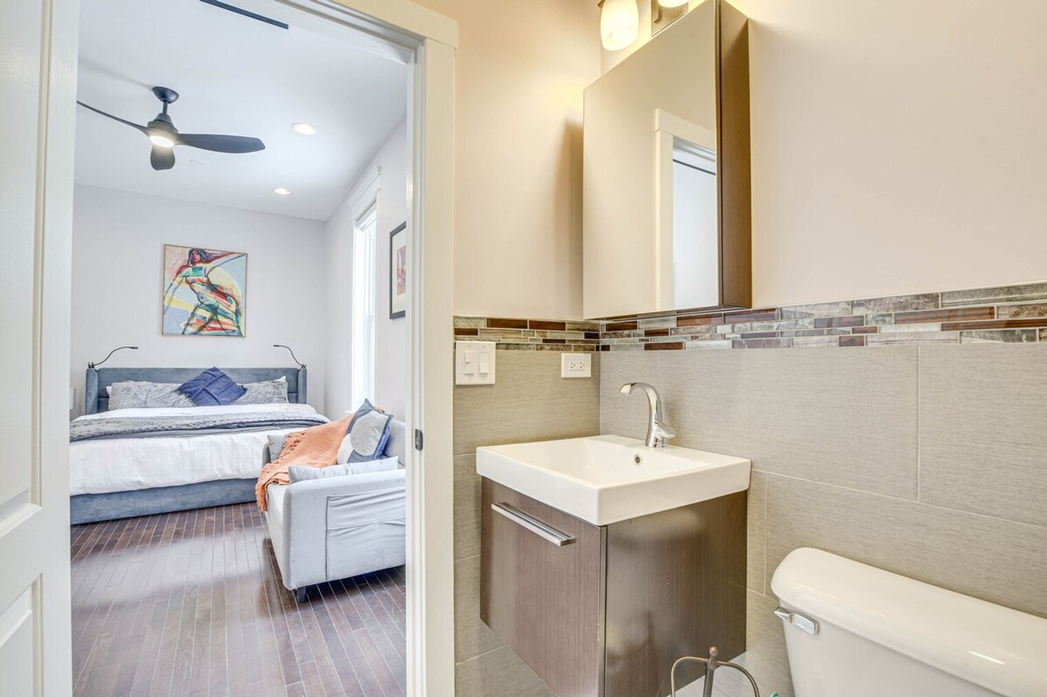 Building Photo - 2033 W Washington Blvd