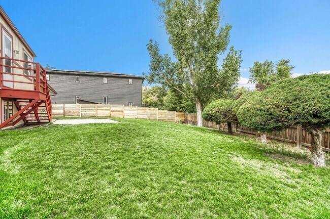 Building Photo - $2,495 - 3 Bed, 2 Bath Home in Aurora with...
