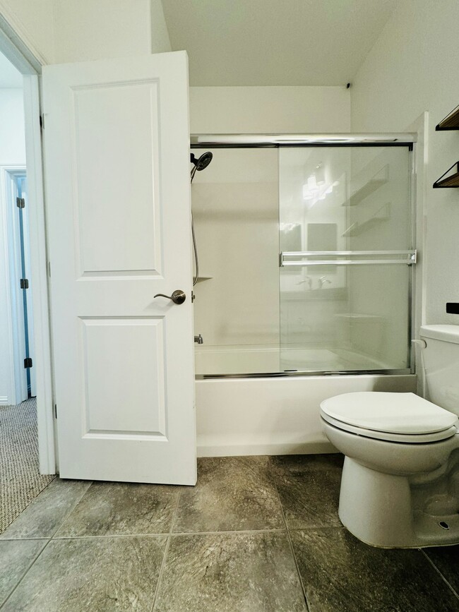 Building Photo - 1462 Cherry Cir