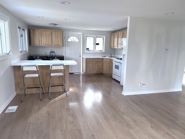 Building Photo - 4001 W 90th Pl