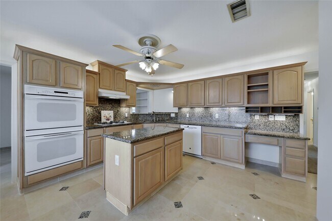 Building Photo - 1930 Brimberry St