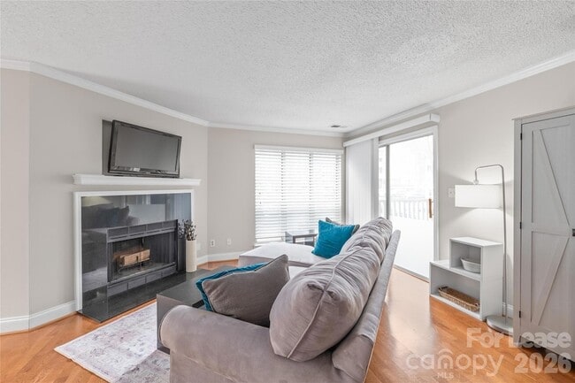 Building Photo - 2510 Cranbrook Ln