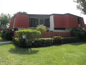 Building Photo - Somerset