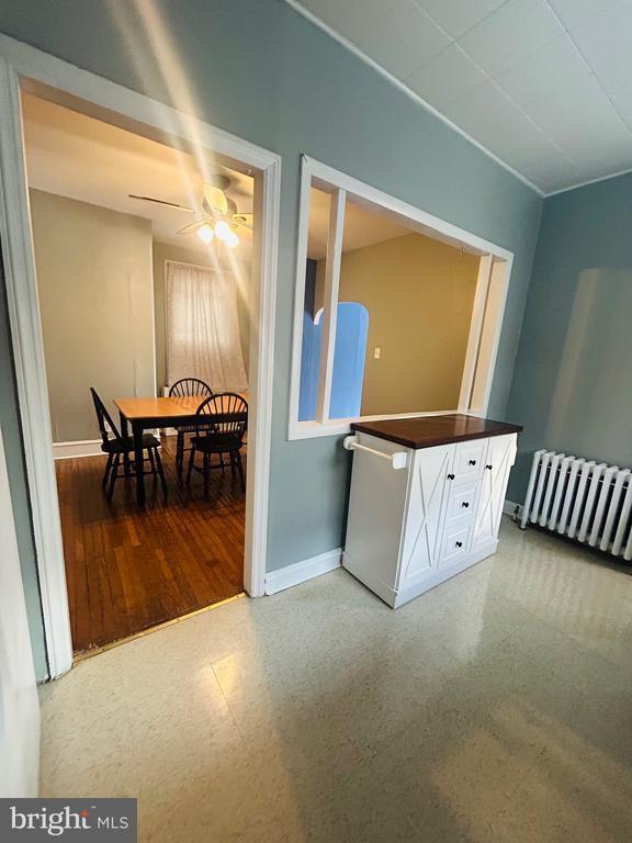 Building Photo - 6561 Maple Ave