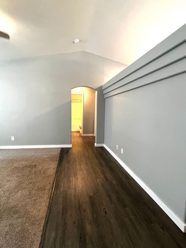 Building Photo - Three Bedroom Home with RV/Boat Parking ~ Prescott Valley