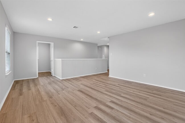 Building Photo - 16817 Pink Wintergreen Dr