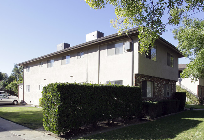 Building Photo - The G Street Apartments