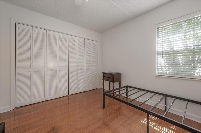 Building Photo - 107 S Obrien St