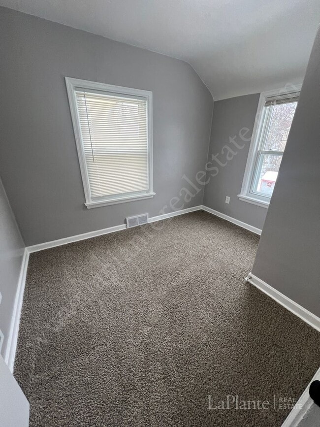 Building Photo - Move-in Ready 3 Bedroom Home for Rent