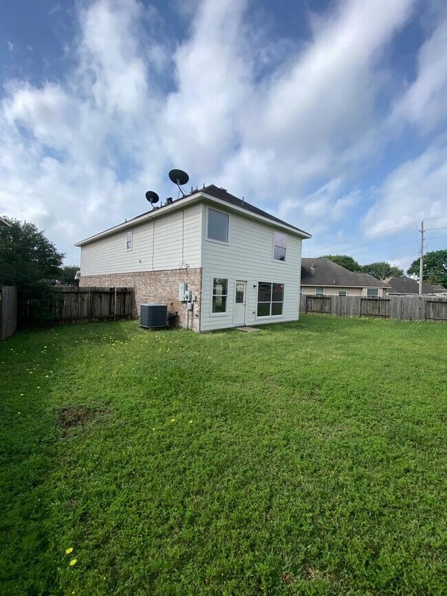 Building Photo - 20834 Indigo River Ln
