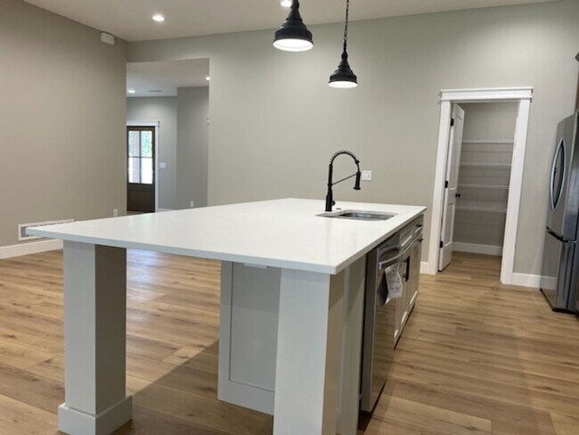 Building Photo - New Construction 3bd/2ba duplex Available ...