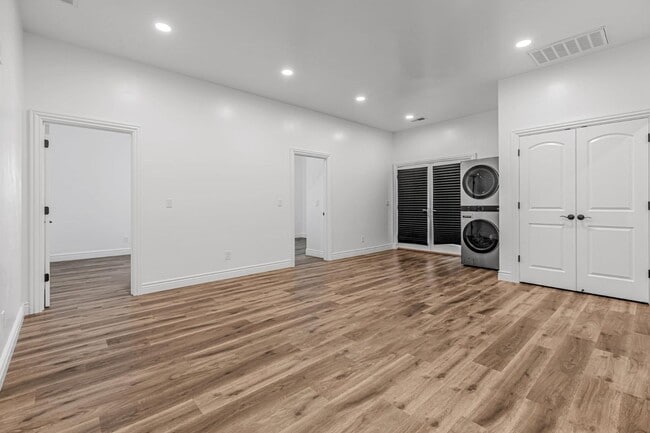 Building Photo - 1353 Perry Ct.