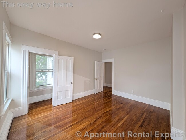 Building Photo - 26-28 Ripley St Unit #2