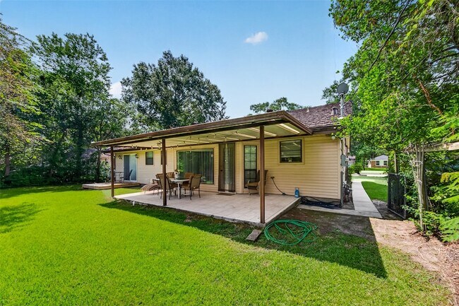 Building Photo - 5114 Beechnut St