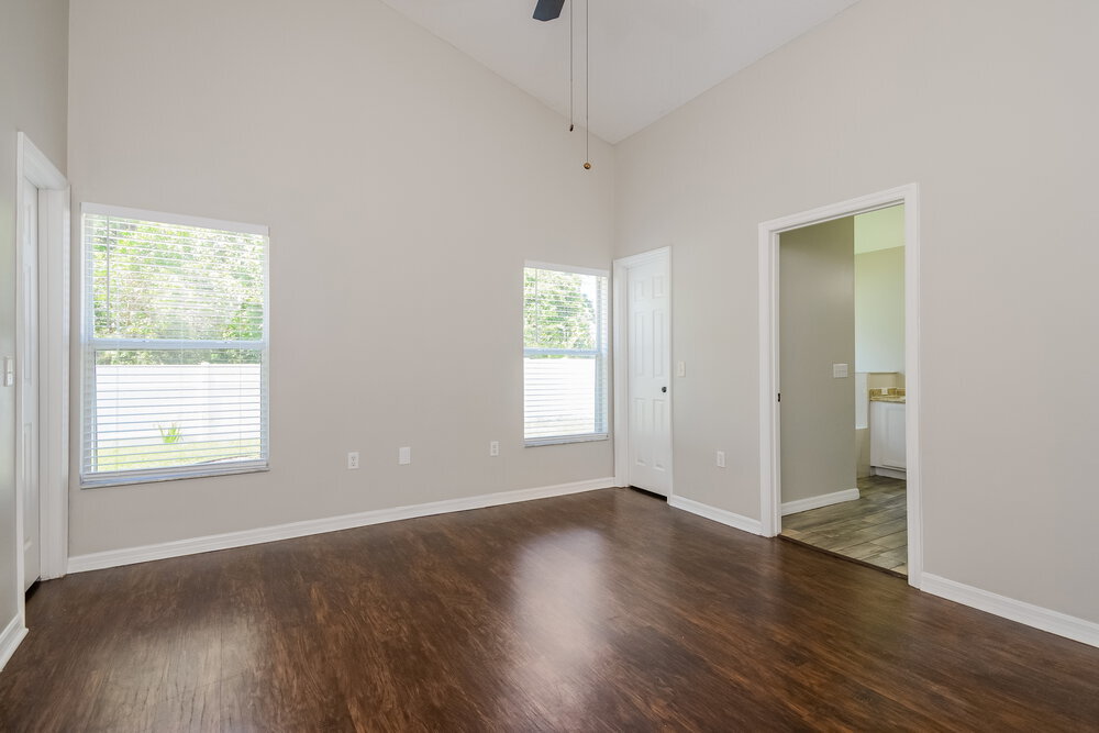 Building Photo - 1320 Creekview Ct