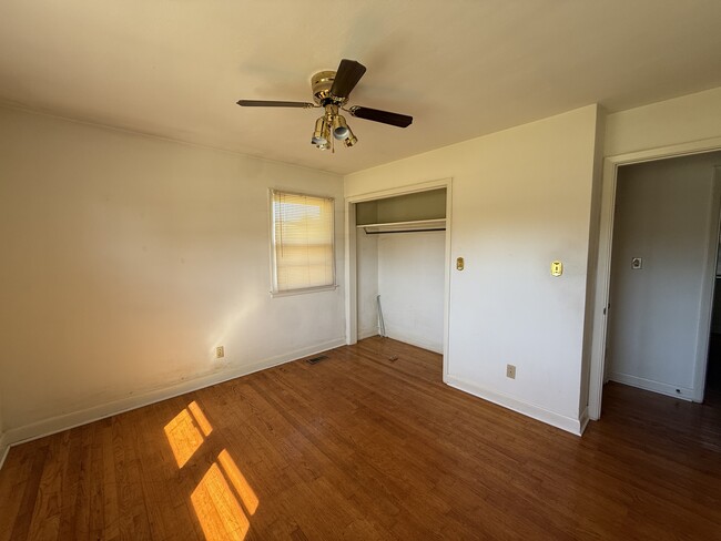 Building Photo - 106 Hawthorne Dr