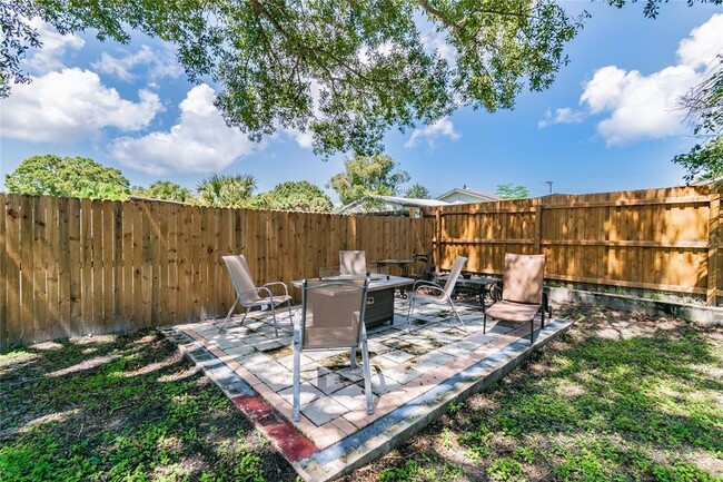 Building Photo - 3611 Anderson Ave