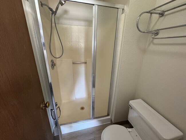 Building Photo - 1675 Round Mountain Cir