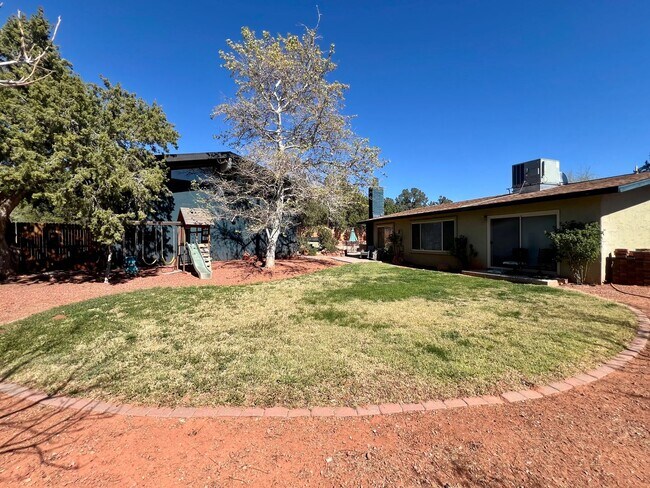 Building Photo - Furnished, 1-Year Long-Term Rental