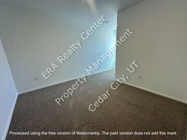 Building Photo - Move-in Discount!!! 3 Bedroom 2 bath with Garage- Townhouse