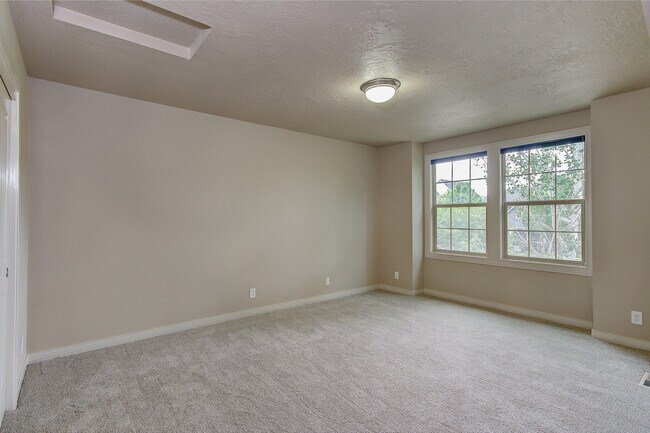 Building Photo - Beautiful Home In Hidden Springs